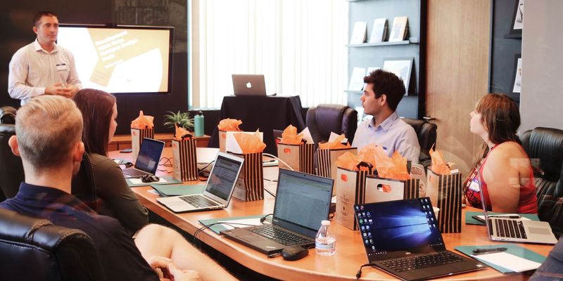 What is Project Management? A clear definition for project managers - Featured image