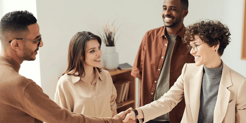50+ Employee Recognition Examples That Inspire - Featured image