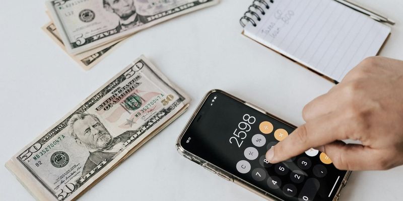 How to Calculate Employee Hours Worked: HR Guide 2025 - Featured image
